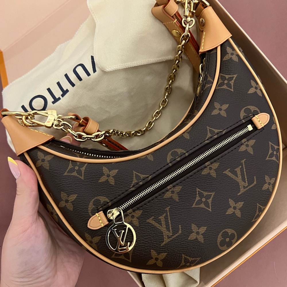 Louis Vuitton loop bag never worn